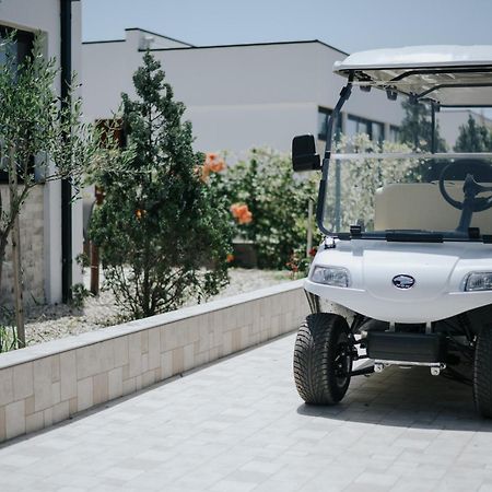 Imperial Family Resort Улцин Екстериор снимка