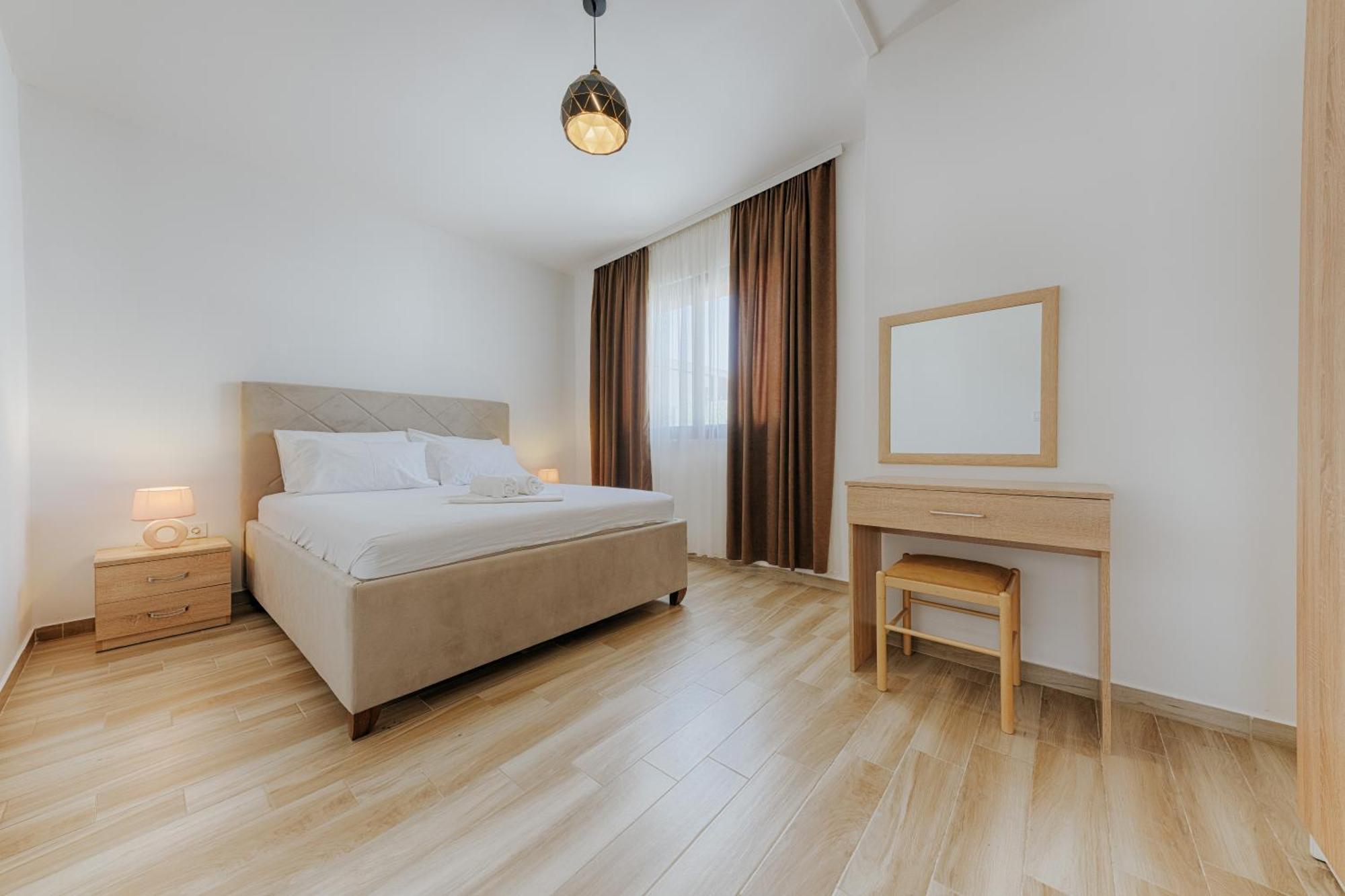 Imperial Family Resort Улцин Екстериор снимка