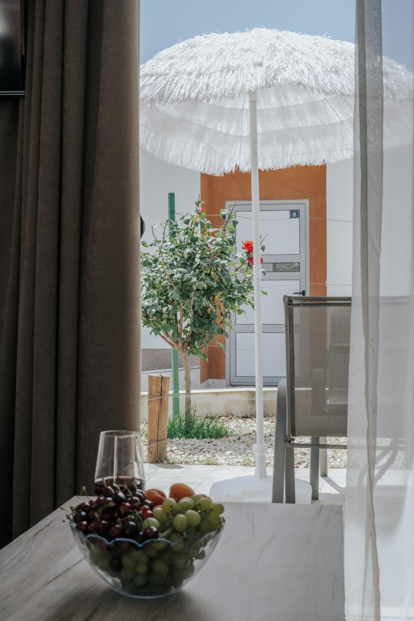 Imperial Family Resort Улцин Екстериор снимка