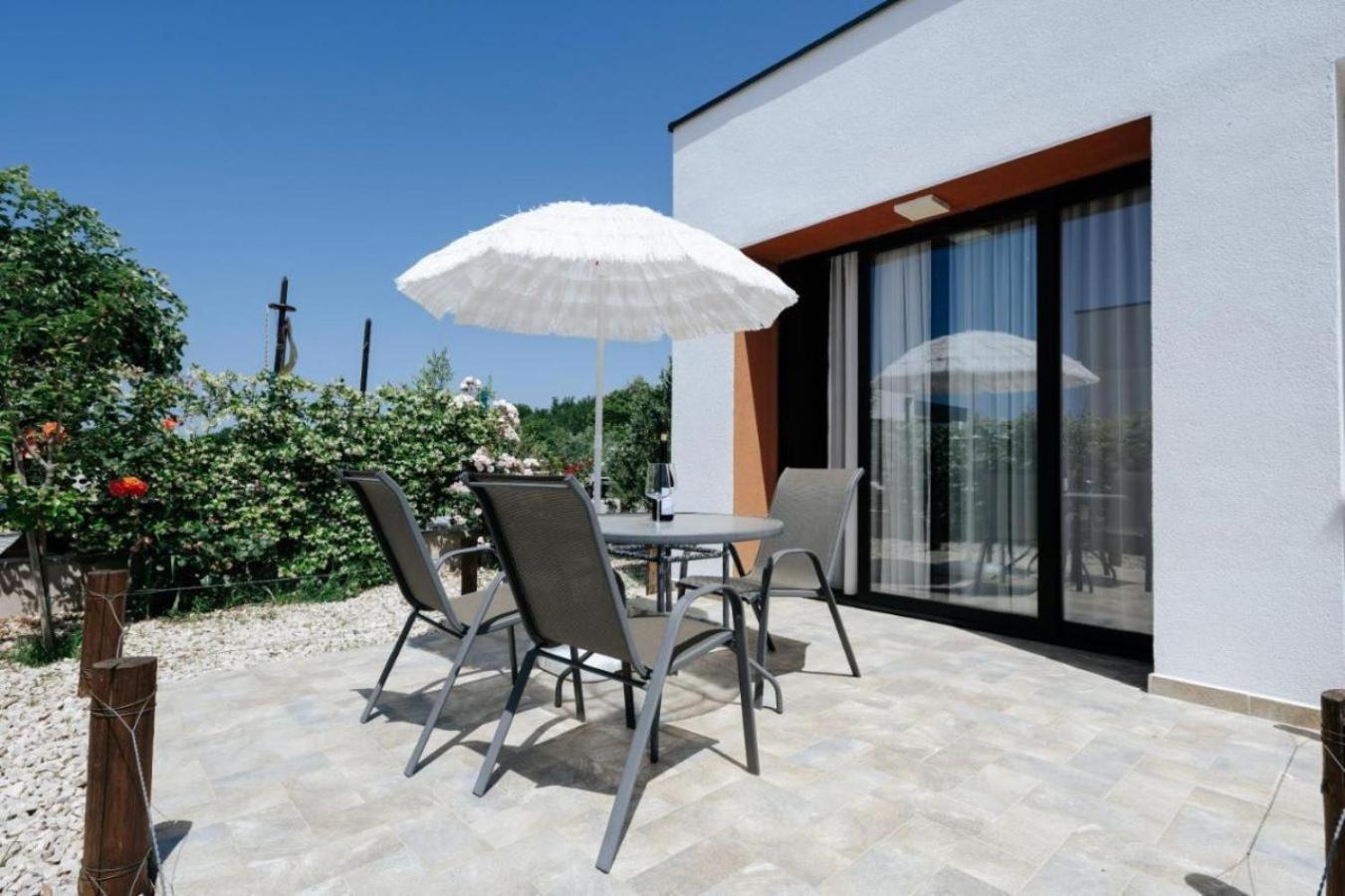 Imperial Family Resort Улцин Екстериор снимка